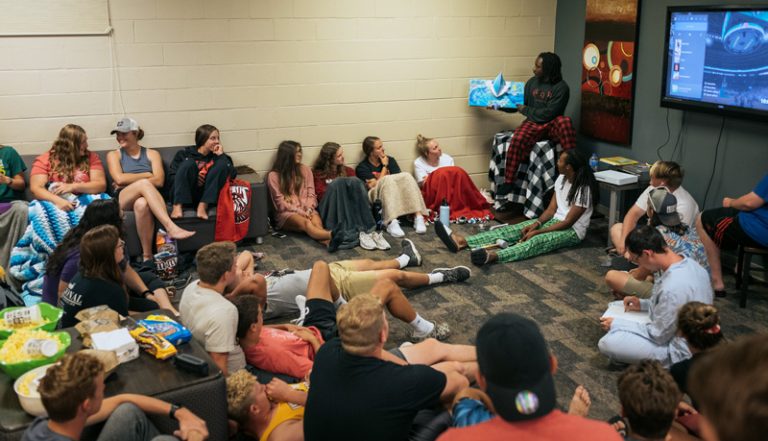 Storytime with DaeRon a surprise hit with students - Hastings College